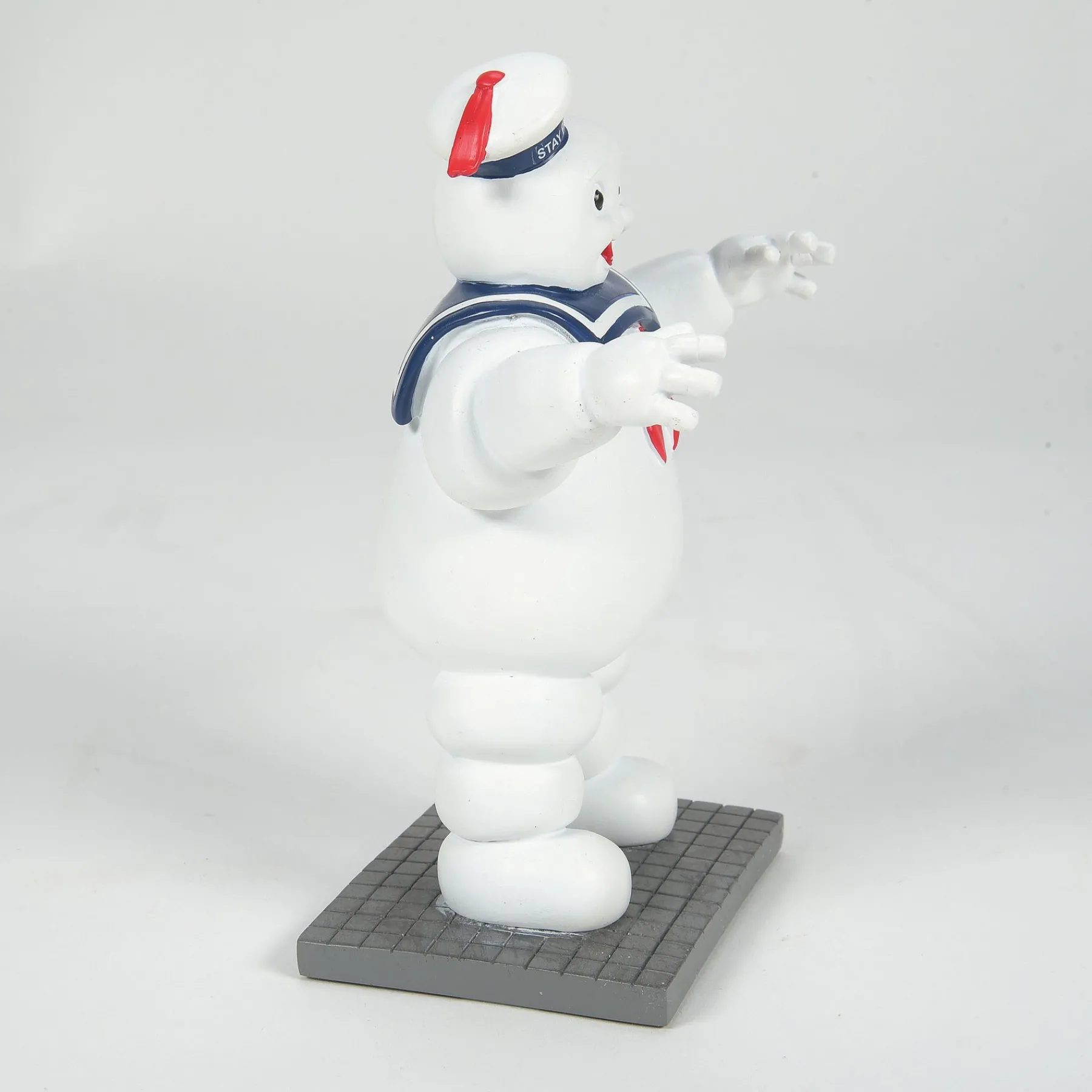 Department 56 Hot Properties Village>Ghostbusters Mr. Stay Puft