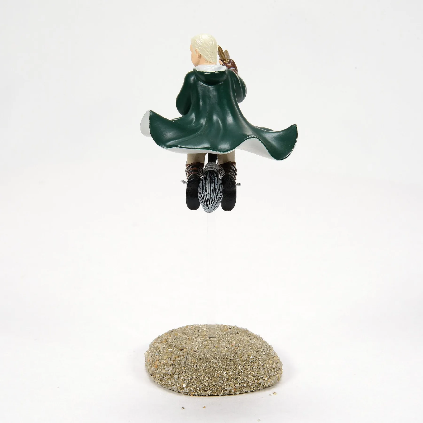 Department 56 Harry Potter™ Village>The Seekers S/2